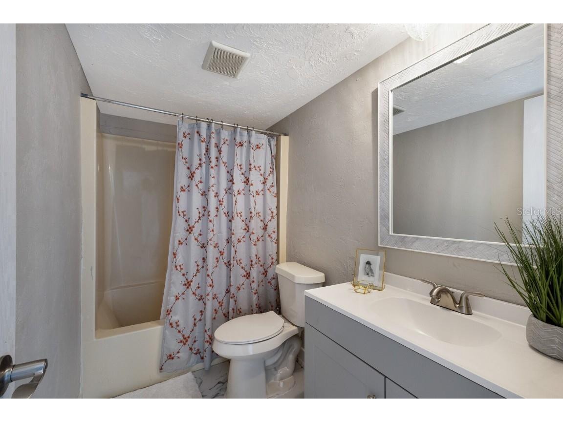 500 N Jefferson Avenue #H1 Sarasota FL 34237 A4658609 image18