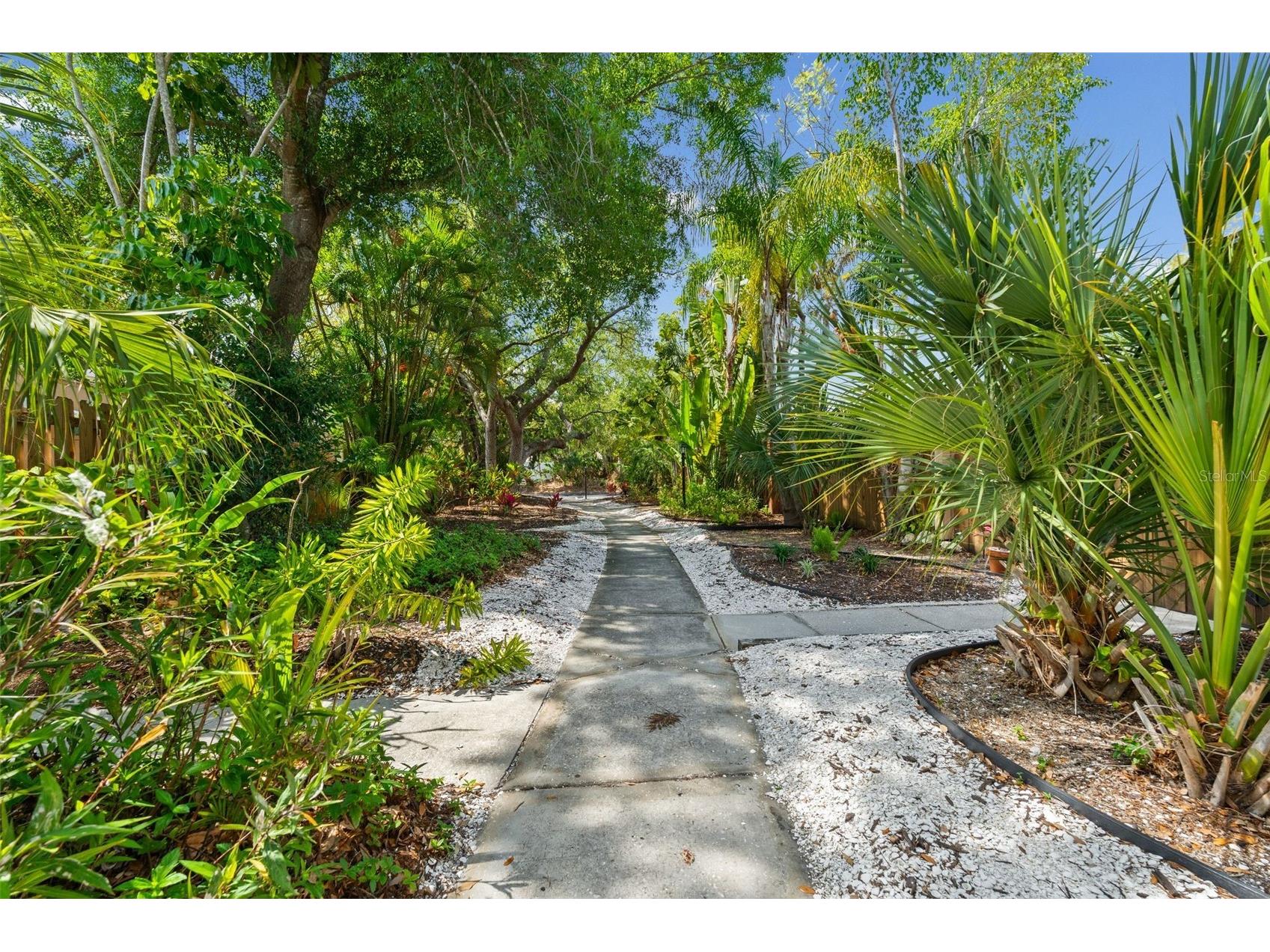 500 N Jefferson Avenue #H1 Sarasota FL 34237 A4691099 image2