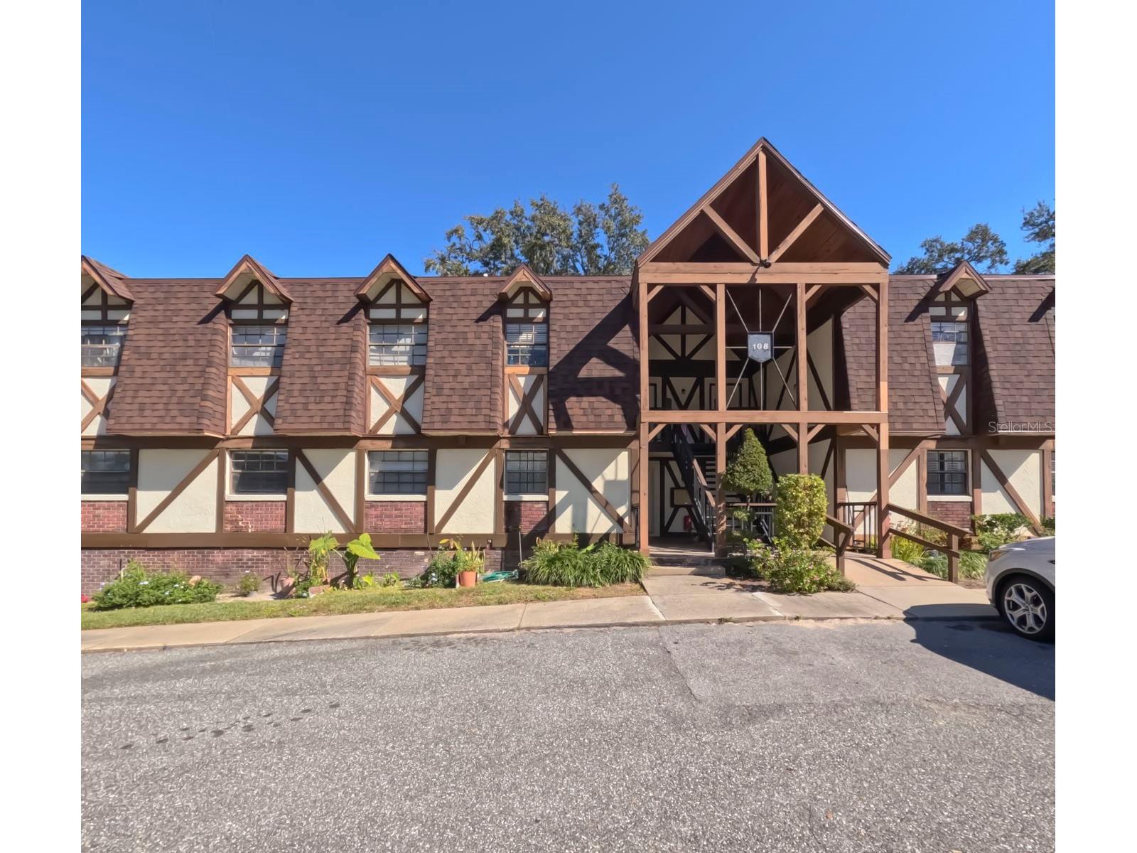 500 Newell Hill Road #108B Leesburg FL 34748 W7882615 image1