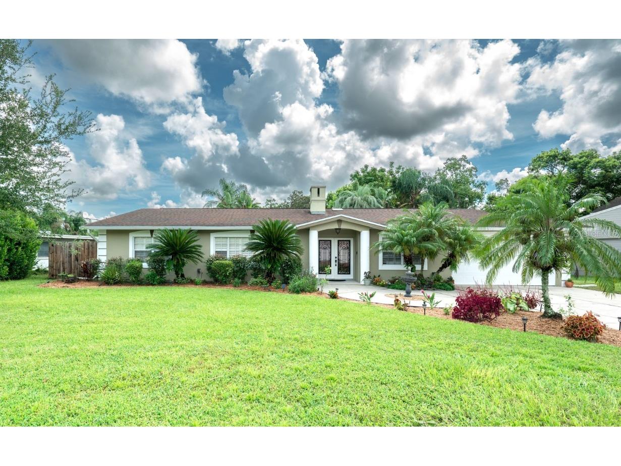 500 Queens Mirror Circle Casselberry FL 32707 - QUEENS MIRROR LAKE O6114006 image1