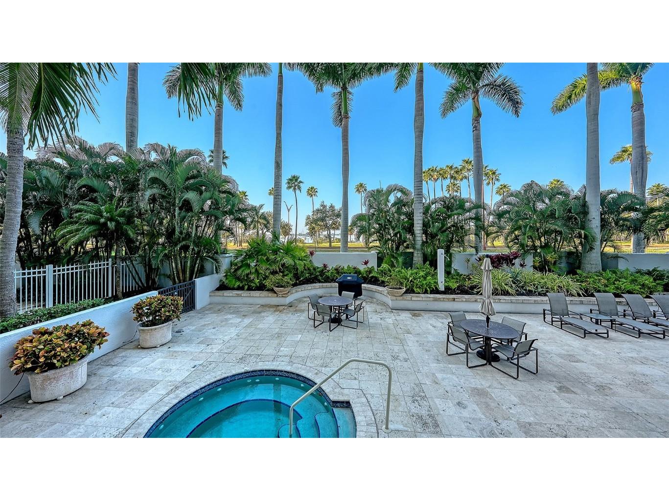 500 S Palm Avenue #31 Sarasota FL 34236 A4671352 image57