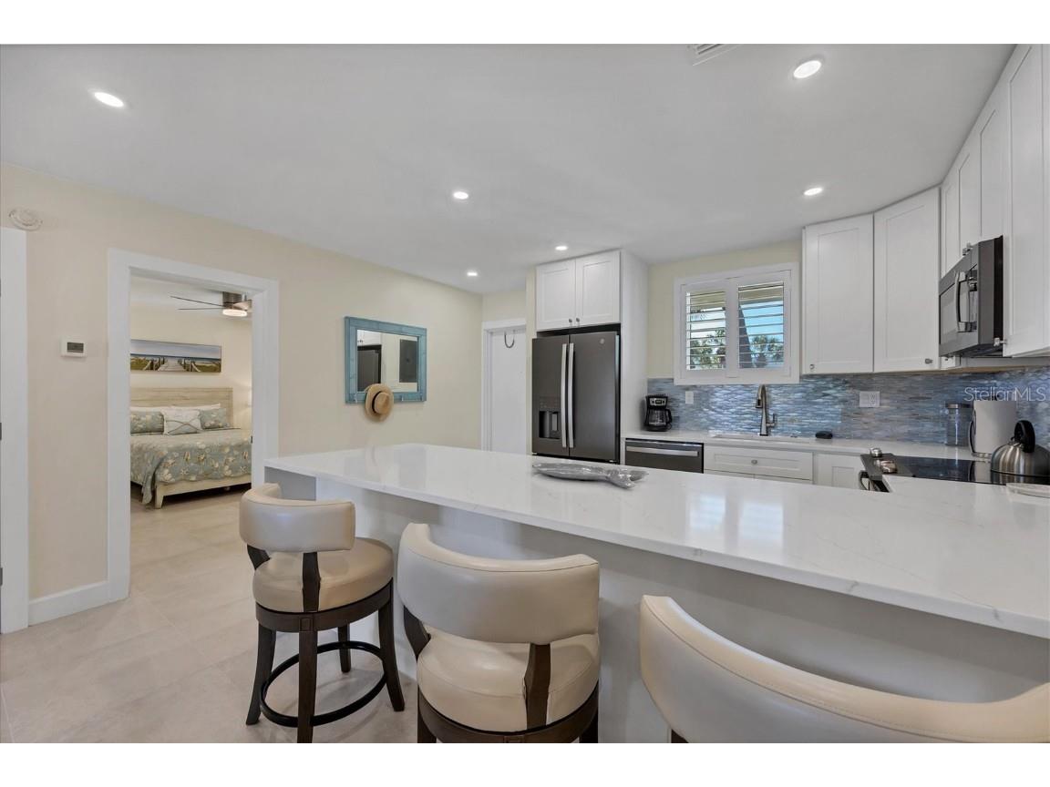 500 S Washington Drive #6B Sarasota FL 34236 A4555258 image6