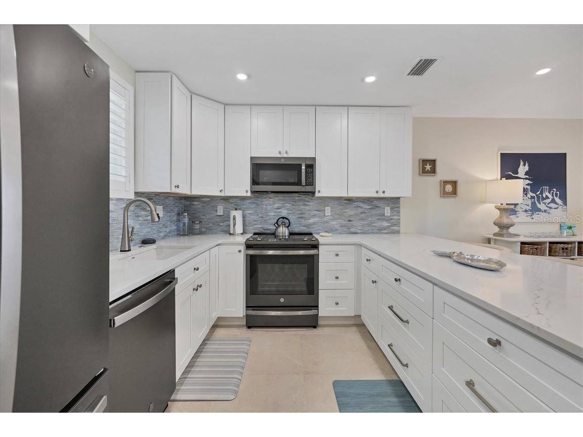 500 S Washington Drive #6B Sarasota FL 34236 A4555258 image8