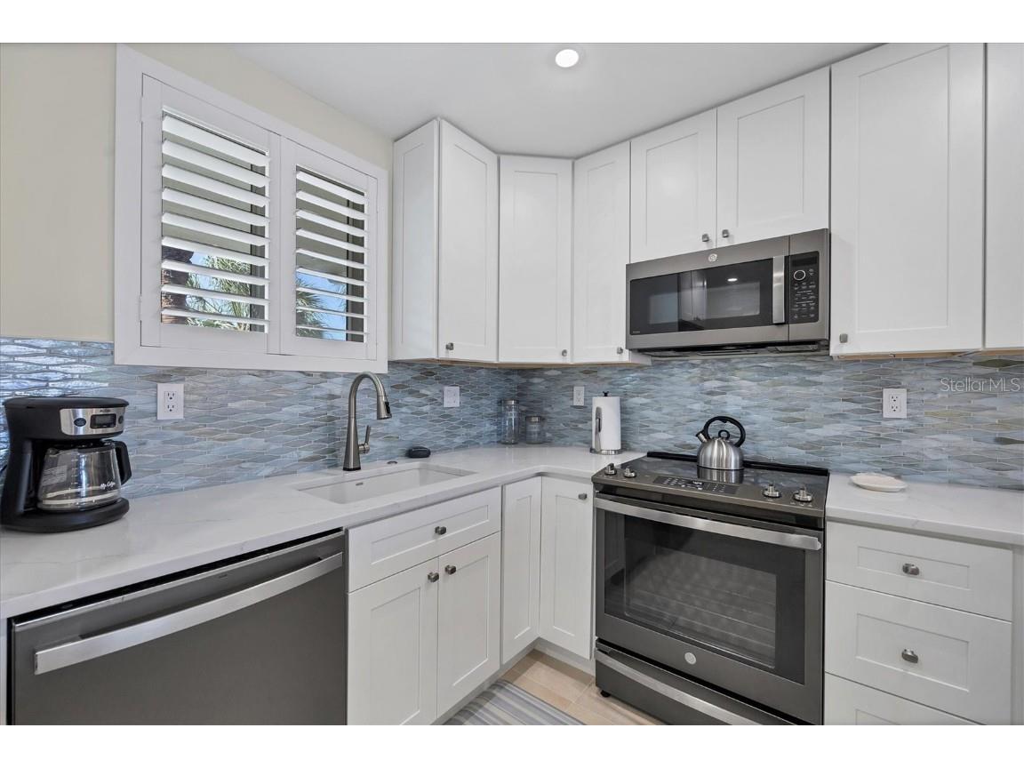 500 S Washington Drive #6B Sarasota FL 34236 A4555258 image9