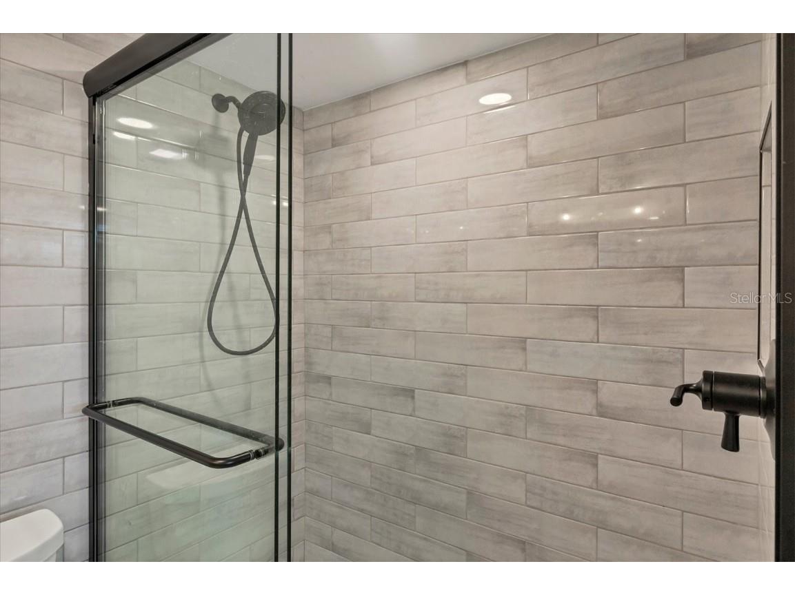 500 S Washington Drive #11A Sarasota FL 34236 A4661365 image22