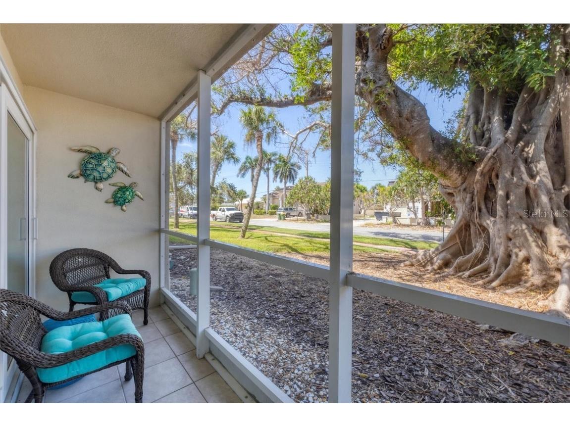 500 S Washington Drive #11A Sarasota FL 34236 A4661365 image24