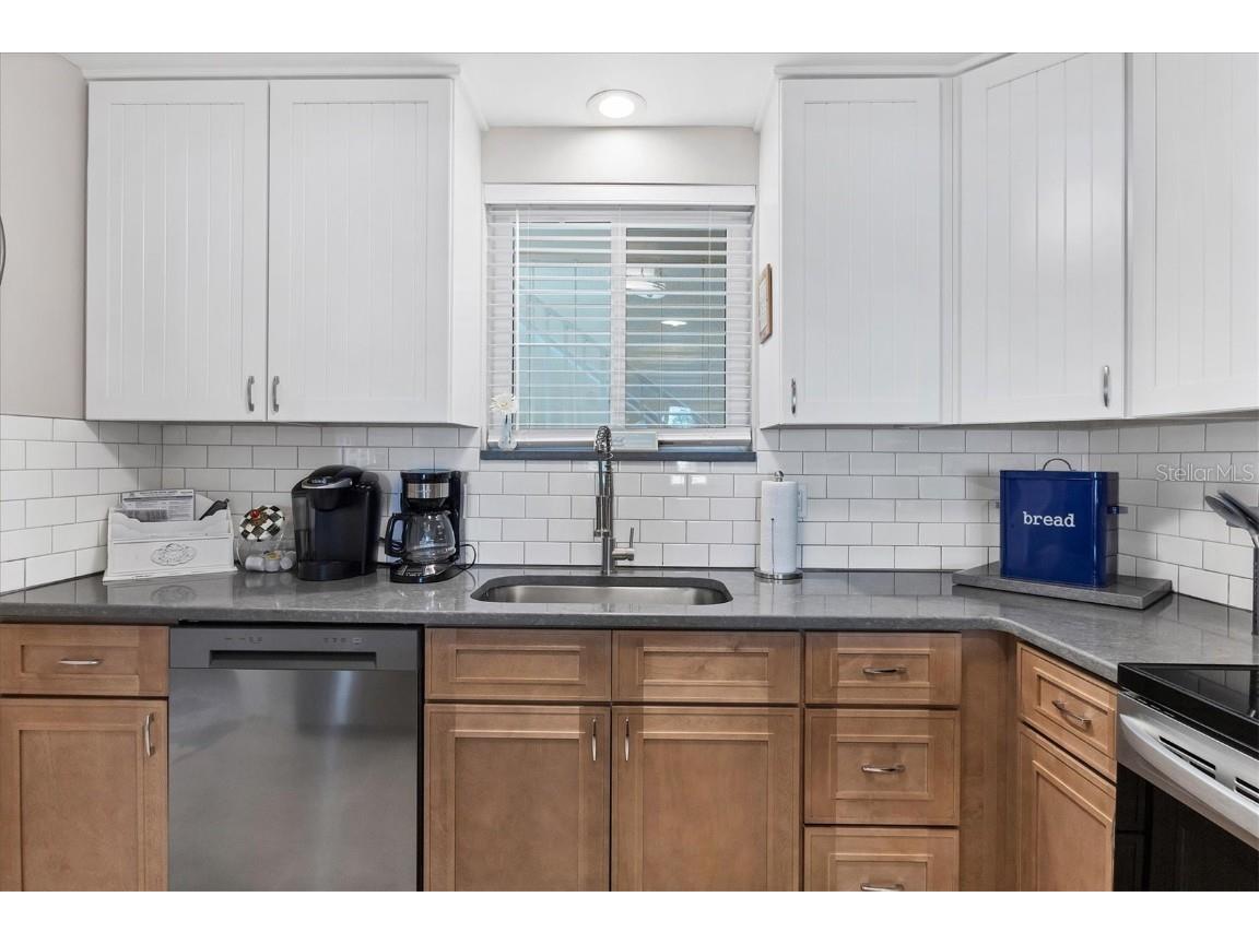 500 S Washington Drive #14A Sarasota FL 34236 A3942397 image11