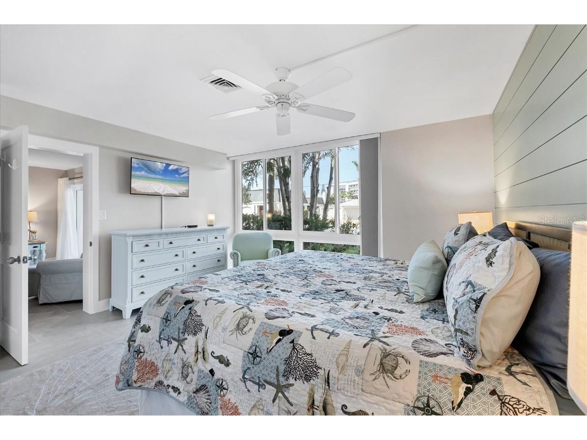 500 S Washington Drive #14A Sarasota FL 34236 A3942397 image18