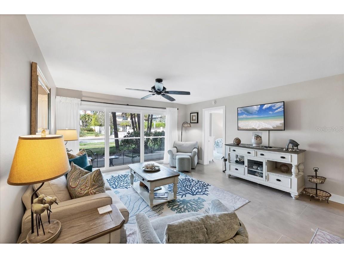 500 S Washington Drive #14A Sarasota FL 34236 A3942397 image5