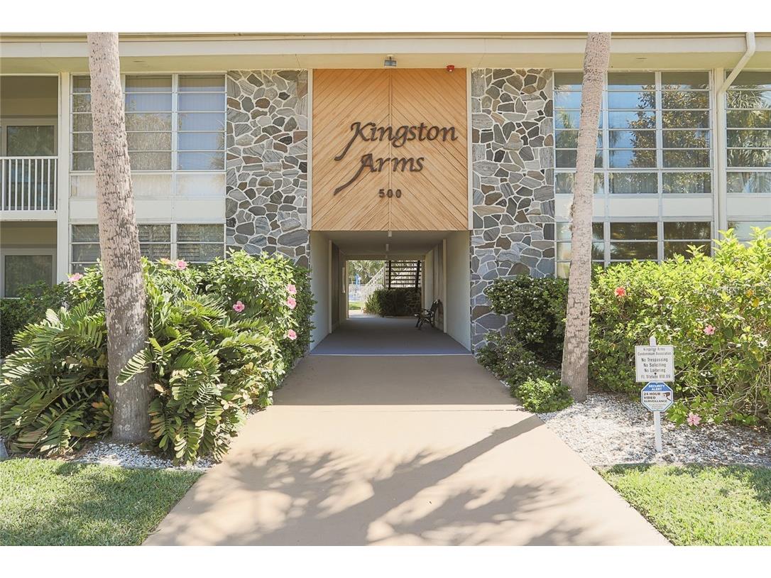 500 S Washington Drive #16A Sarasota FL 34236 A4433436 image1