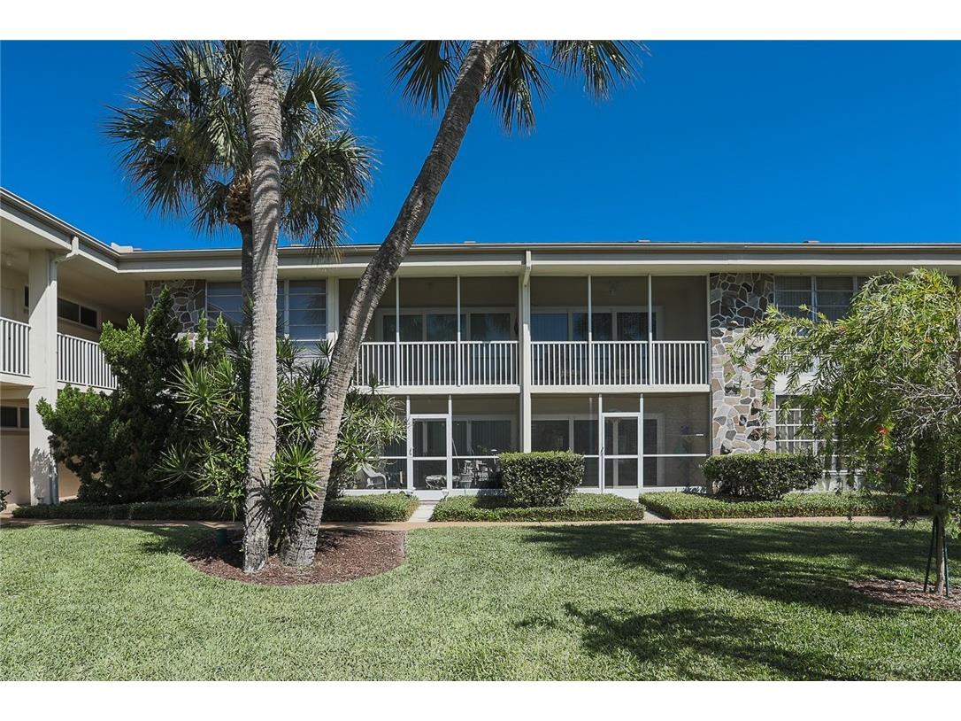 500 S Washington Drive #16A Sarasota FL 34236 A4433436 image2