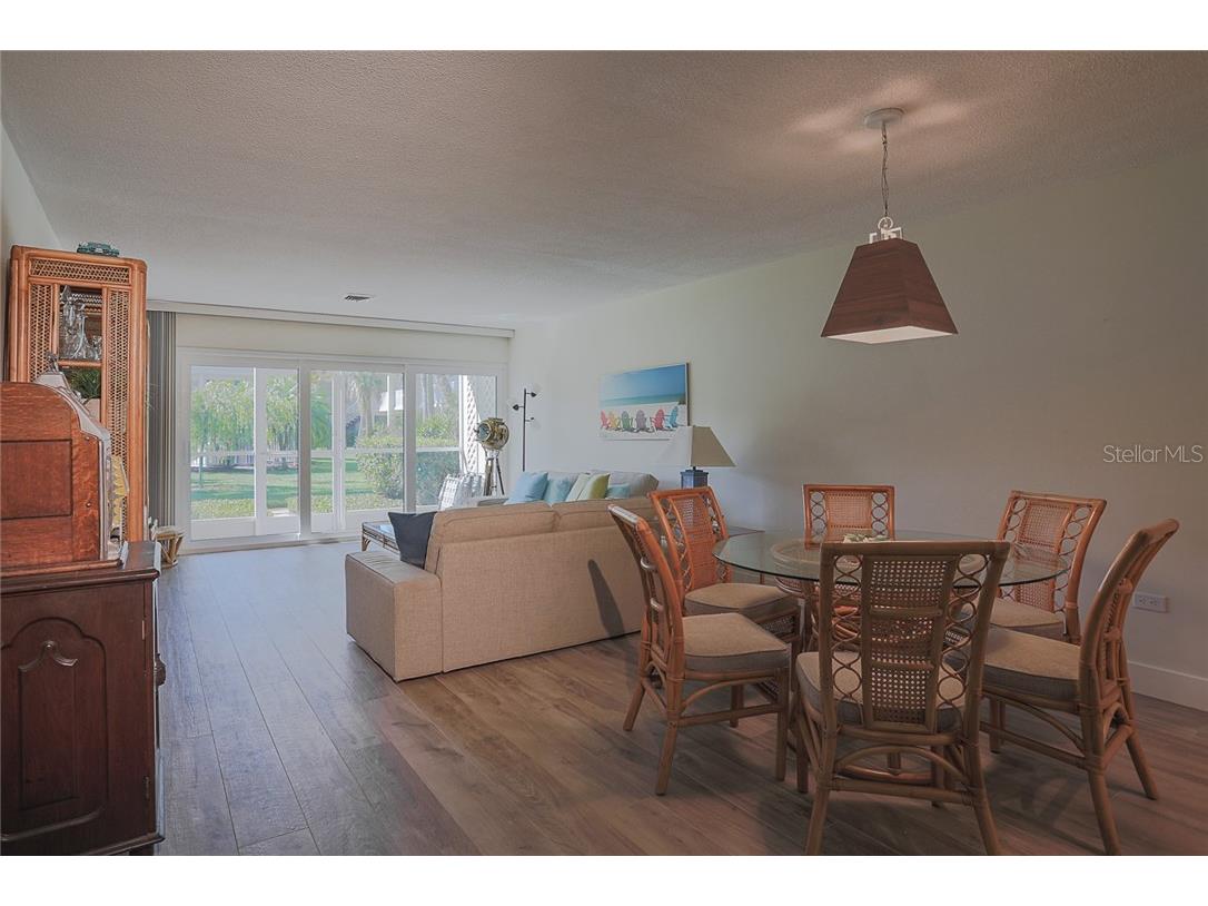 500 S Washington Drive #16A Sarasota FL 34236 A4433436 image4