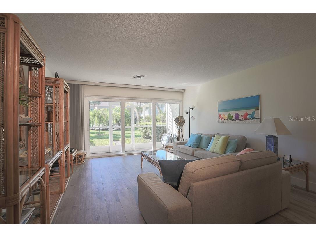 500 S Washington Drive #16A Sarasota FL 34236 A4433436 image6