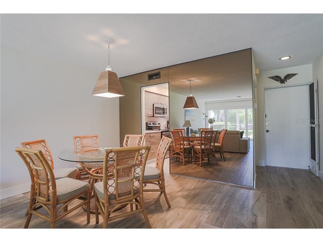 500 S Washington Drive #16A Sarasota FL 34236 A4433436 image9