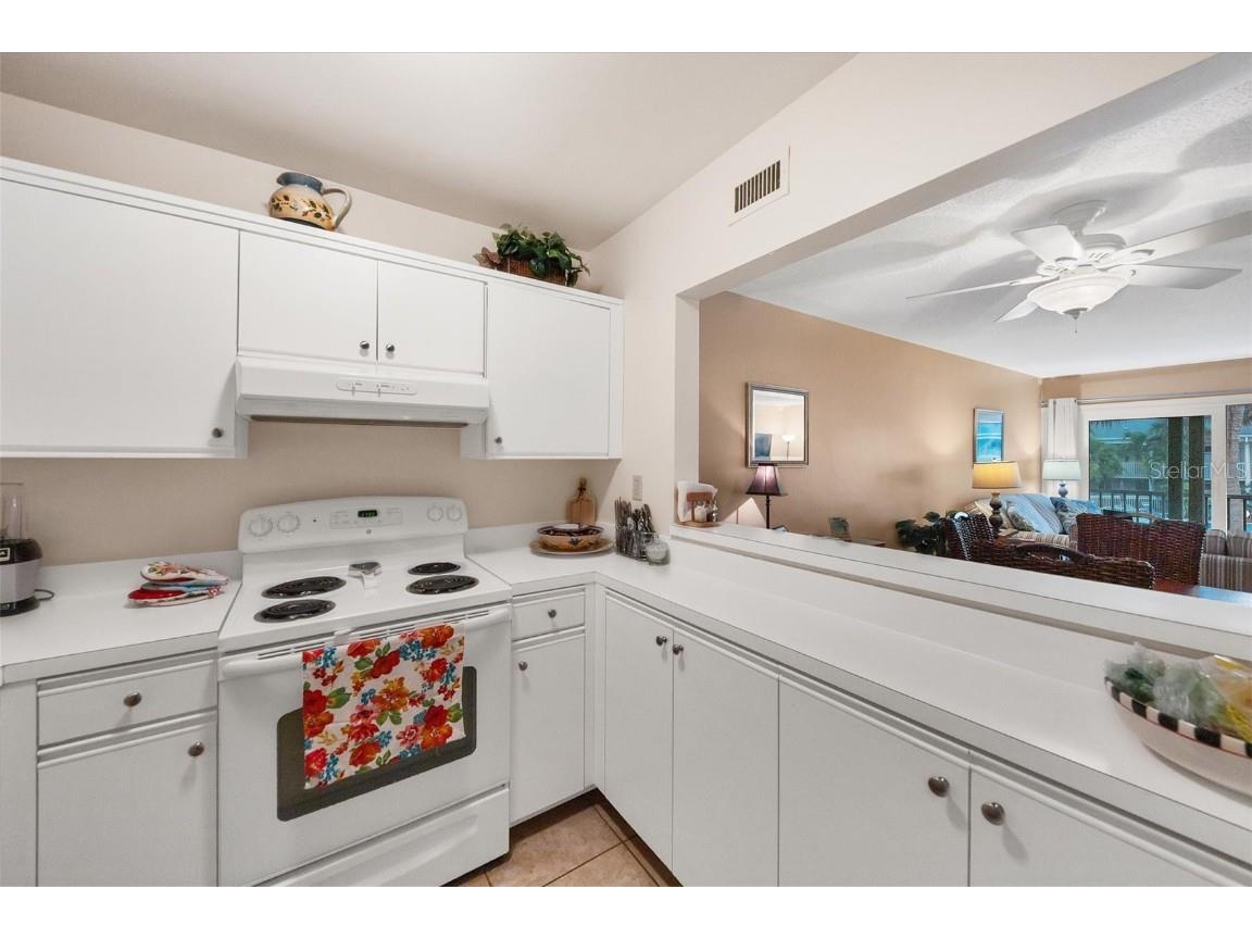 500 S Washington Drive #17B Sarasota FL 34236 A4564208 image3