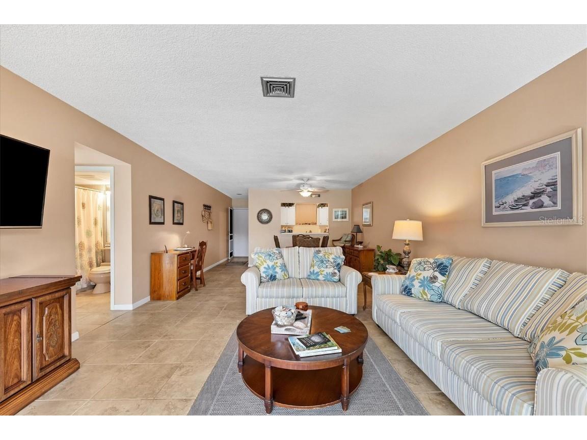 500 S Washington Drive #17B Sarasota FL 34236 A4564208 image6