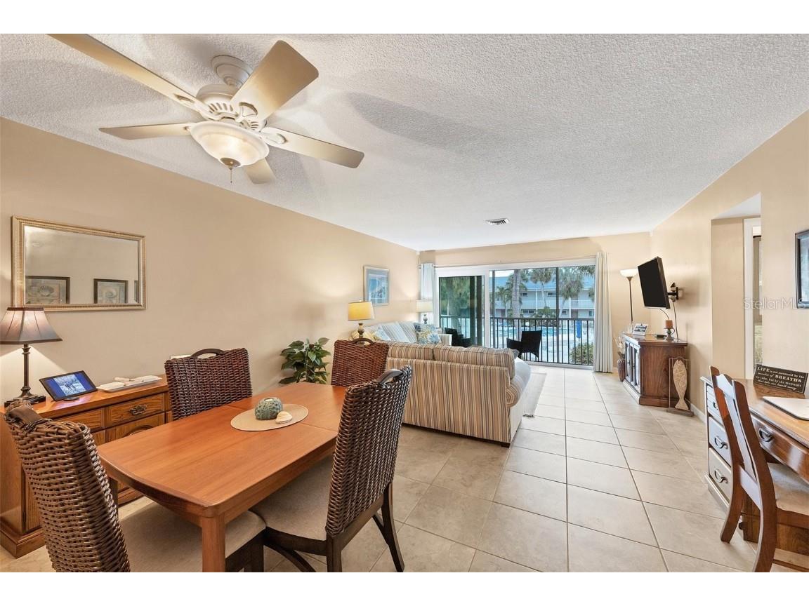 500 S Washington Drive #17B Sarasota FL 34236 A4564208 image8
