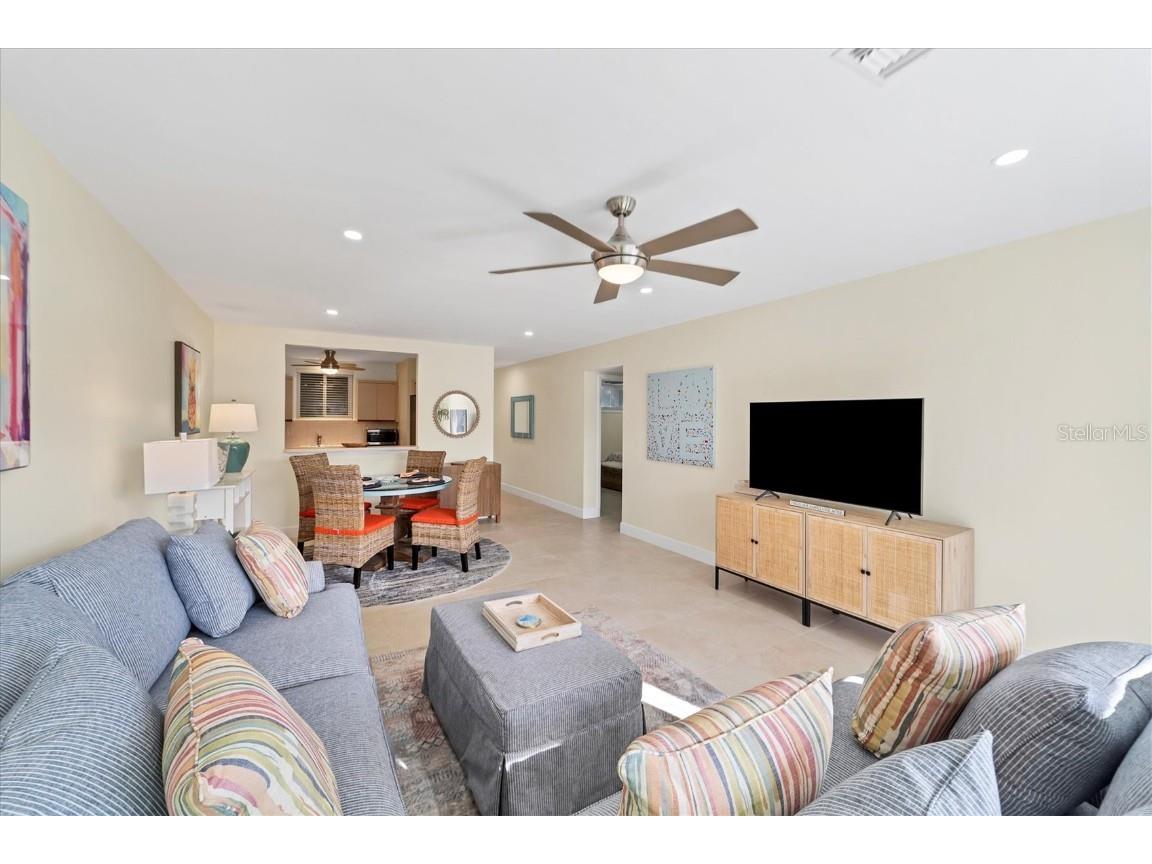 500 S Washington Drive #18B Sarasota FL 34236 A4555248 image13