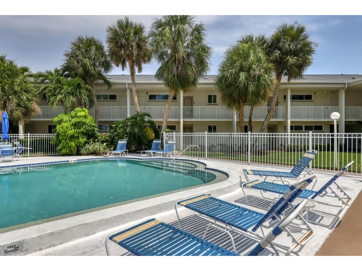 500 S Washington Drive #18B Sarasota FL 34236 A4555248 image26