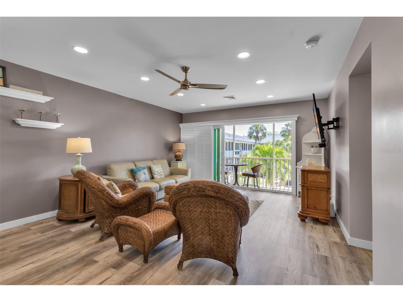 500 S Washington Drive #19B Sarasota FL 34236 A4686209 image12