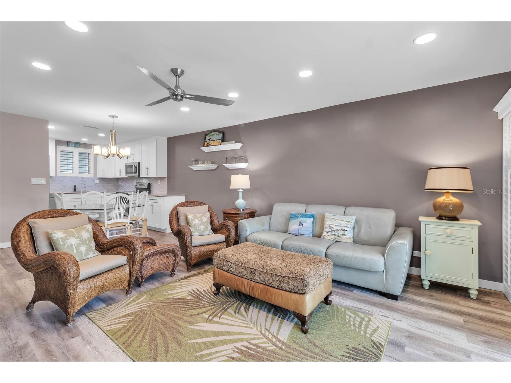 500 S Washington Drive #19B Sarasota FL 34236 A4686209 image14