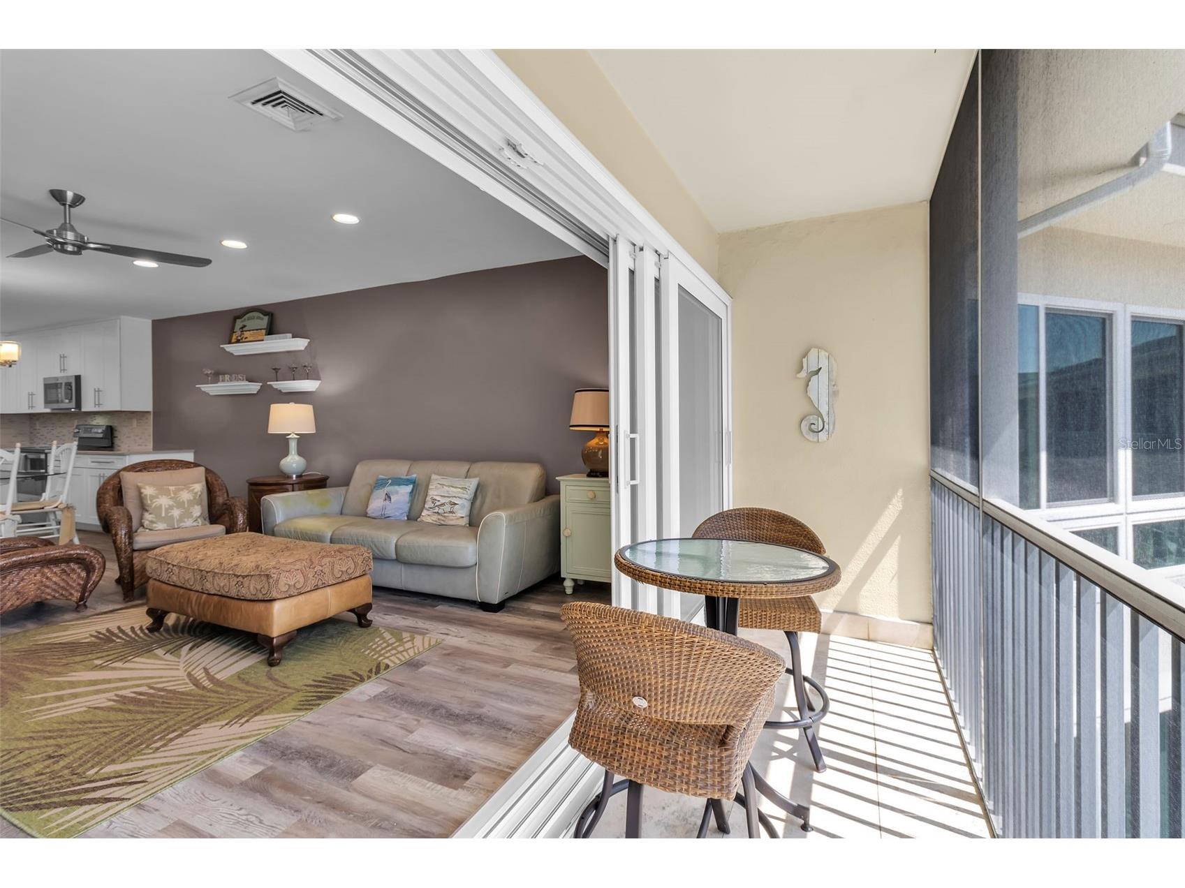 500 S Washington Drive #19B Sarasota FL 34236 A4686209 image16