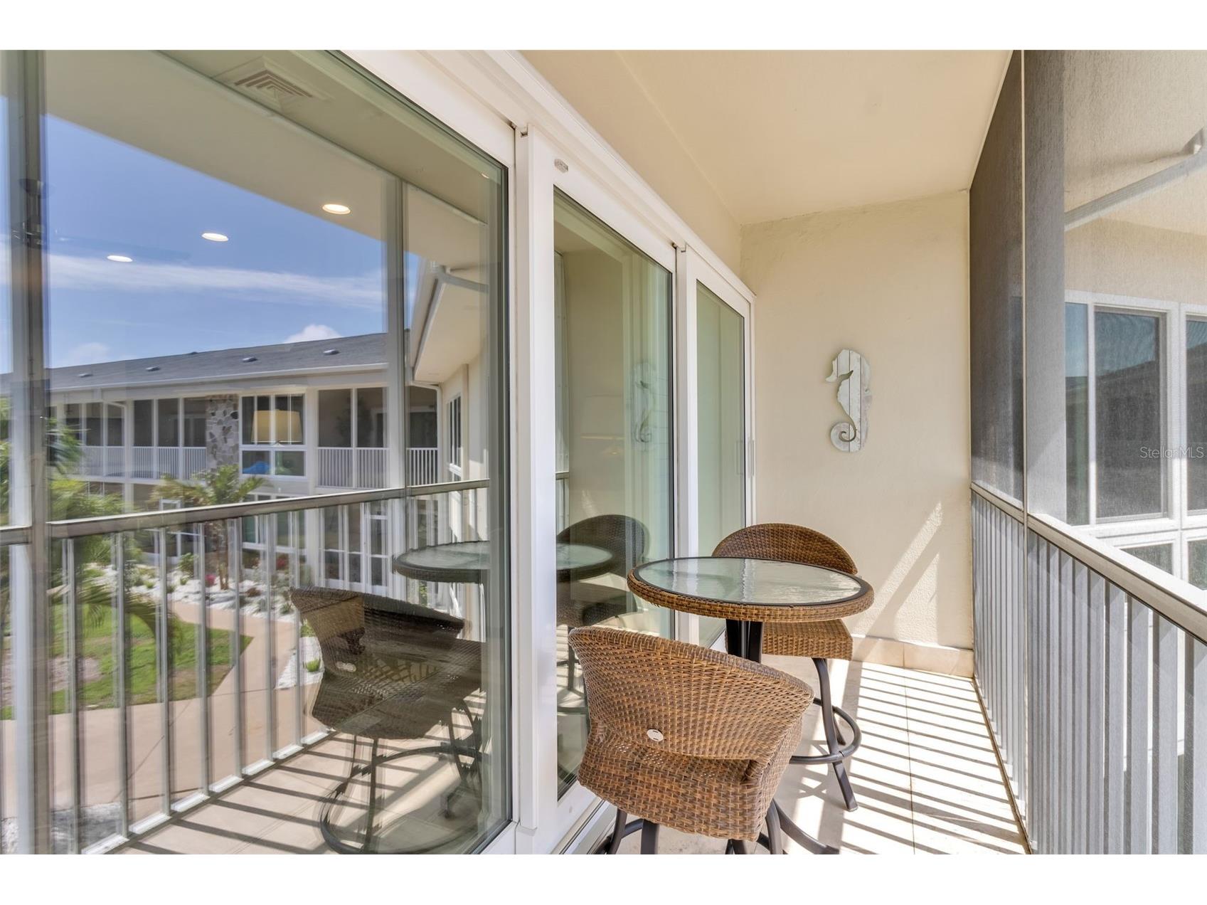 500 S Washington Drive #19B Sarasota FL 34236 A4686209 image17