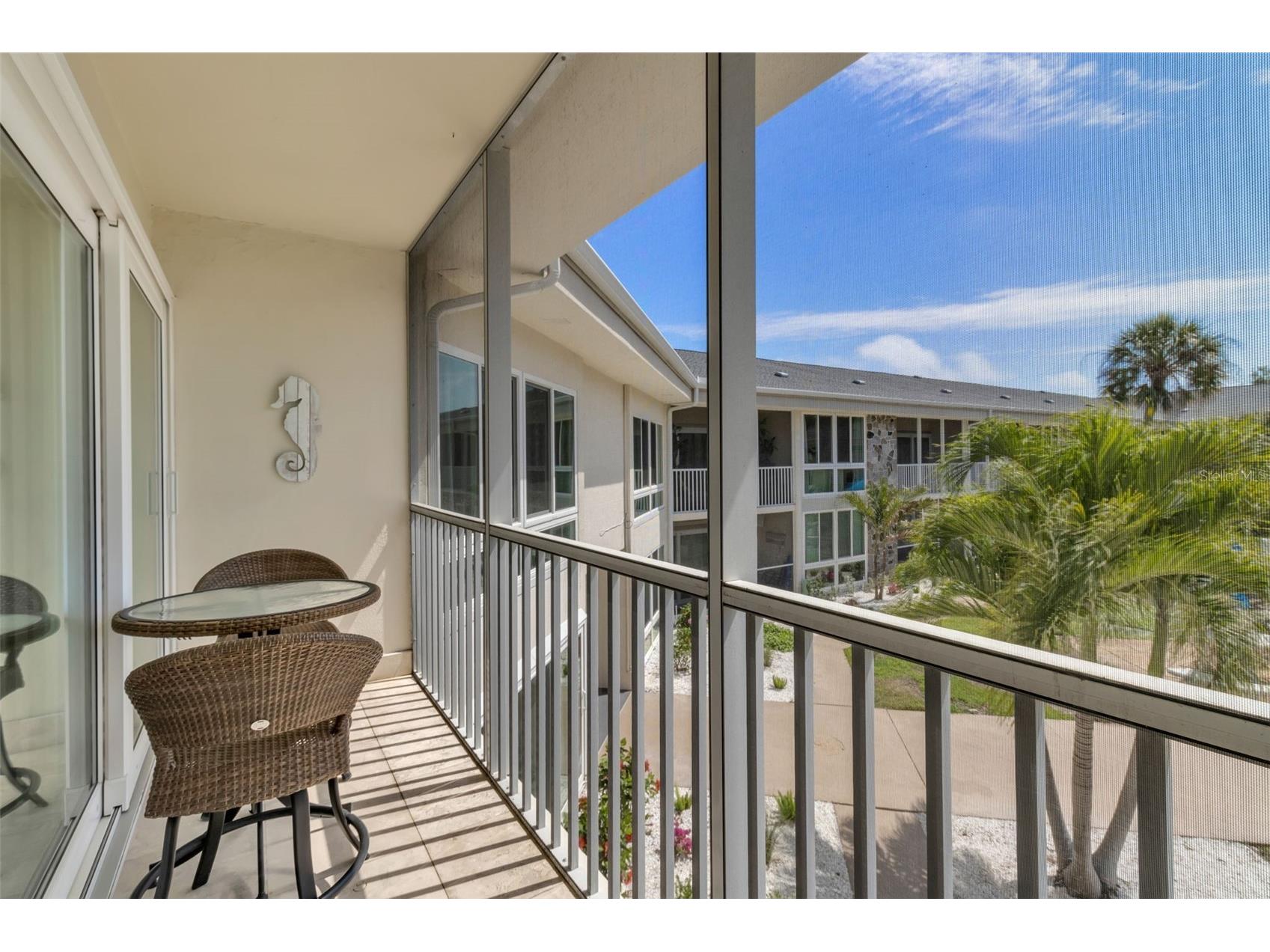 500 S Washington Drive #19B Sarasota FL 34236 A4686209 image18