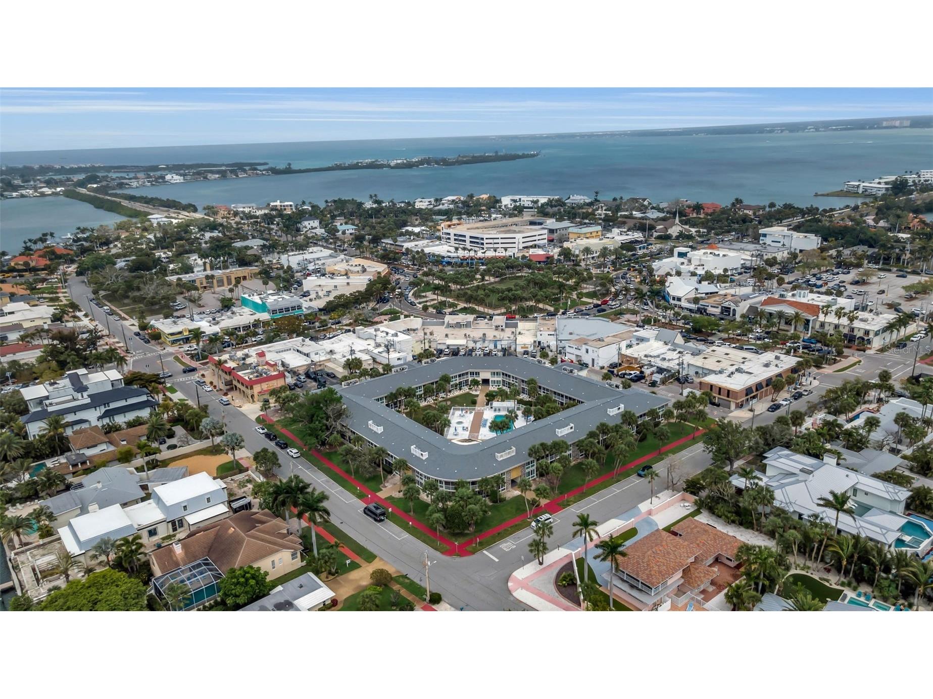 500 S Washington Drive #19B Sarasota FL 34236 A4686209 image2