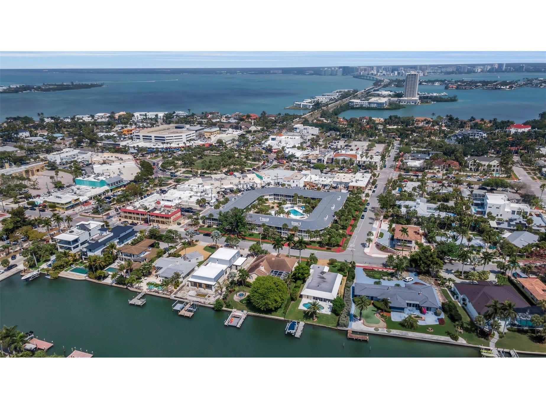 500 S Washington Drive #19B Sarasota FL 34236 A4686209 image4