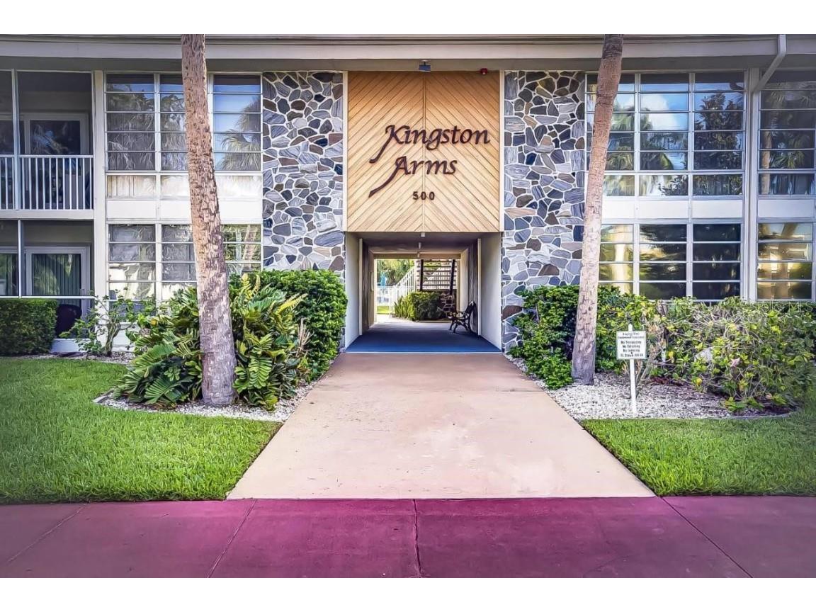 500 S Washington Drive #24B Sarasota FL 34236 A4580435 image1