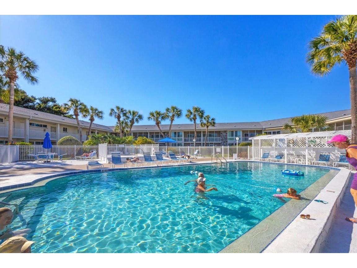 500 S Washington Drive #25B Sarasota FL 34236 A4673359 image17