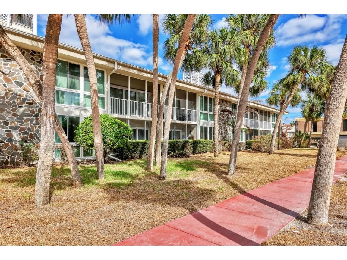 500 S Washington Drive #25B Sarasota FL 34236 A4673359 image2