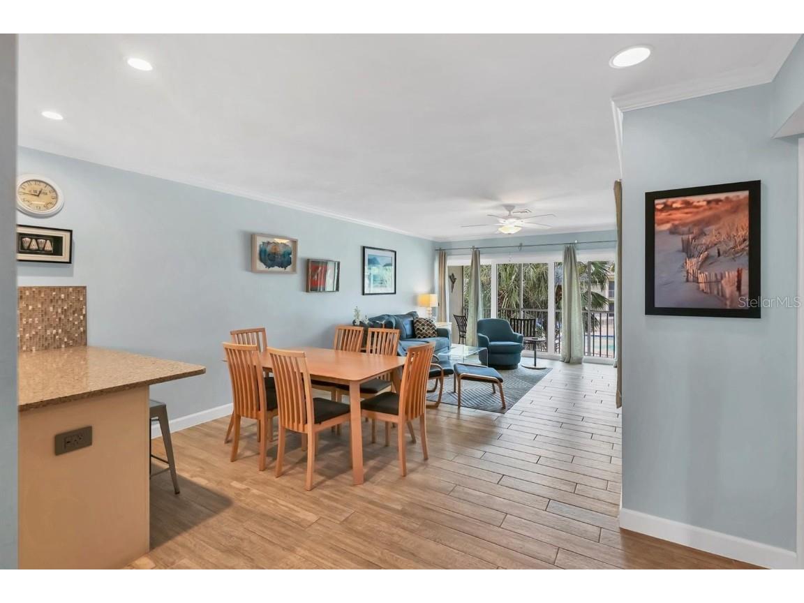 500 S Washington Drive #25B Sarasota FL 34236 A4673359 image4