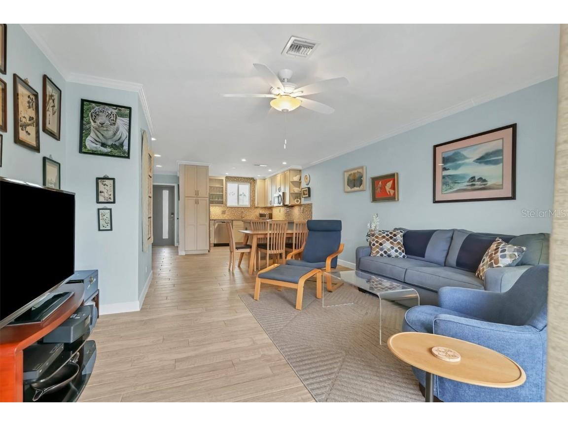 500 S Washington Drive #25B Sarasota FL 34236 A4673359 image8