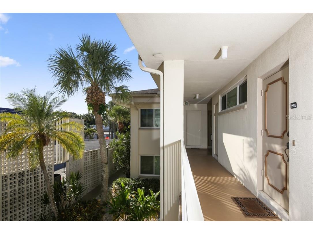 500 S Washington Drive #26B Sarasota FL 34236 A4163904 image4