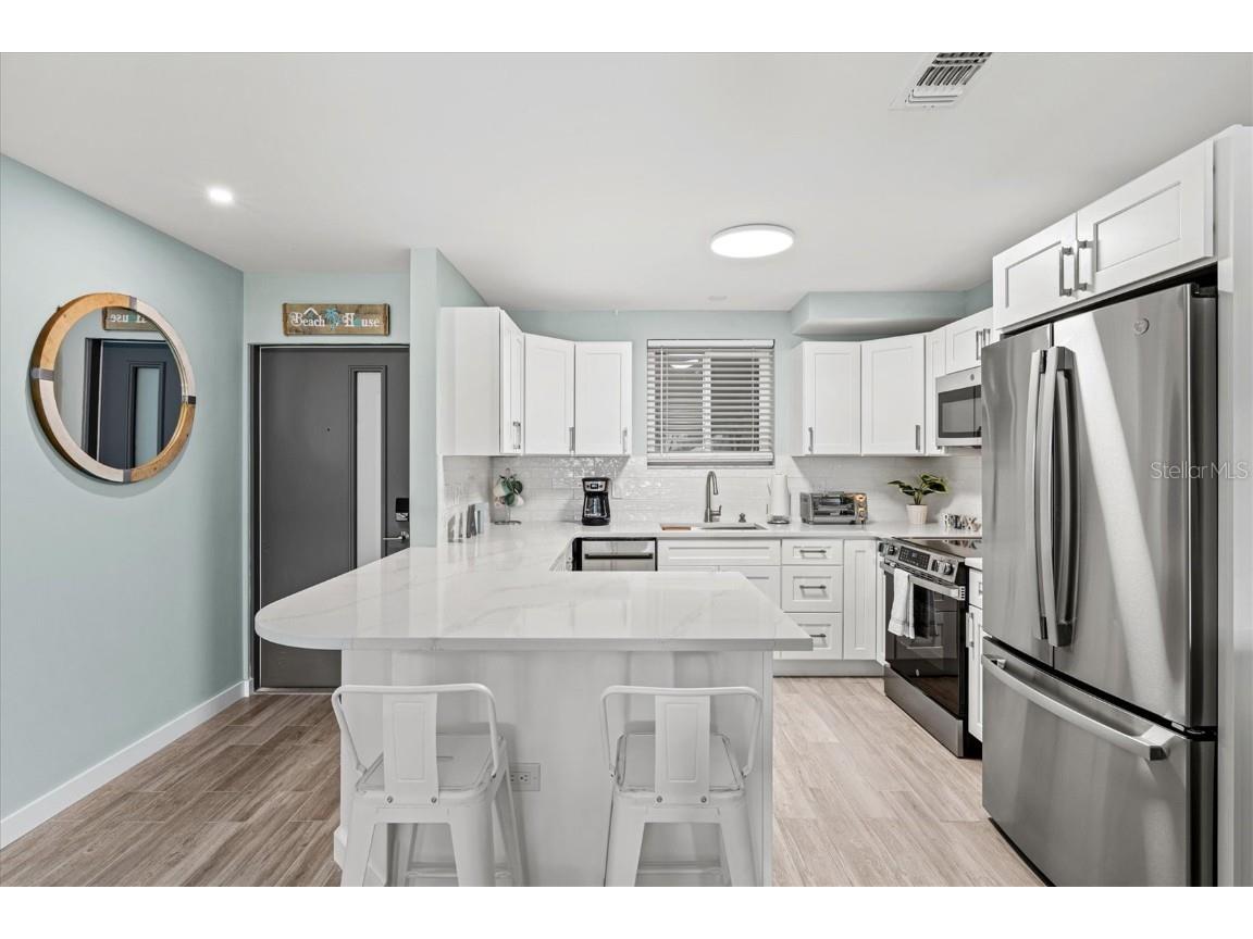 500 S Washington Drive #2A Sarasota FL 34236 A4674762 image1