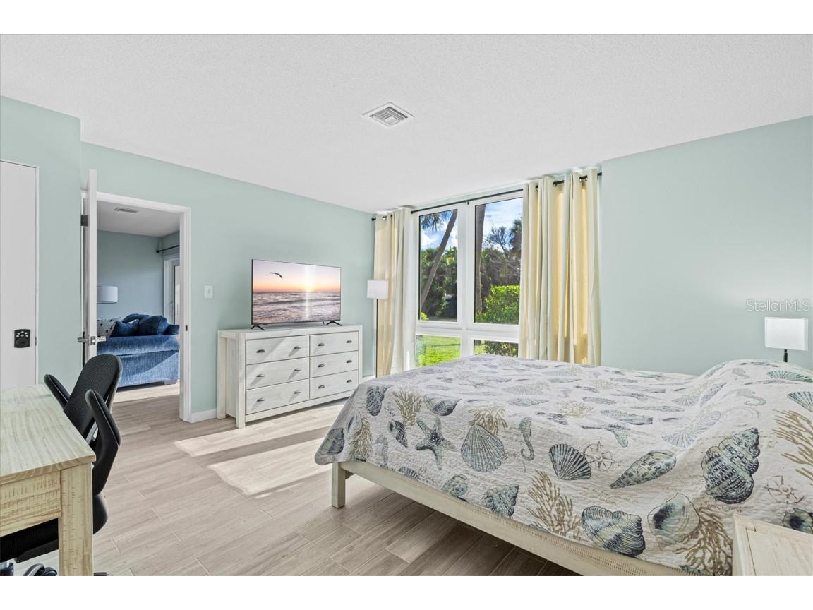 500 S Washington Drive #2A Sarasota FL 34236 A4674762 image13