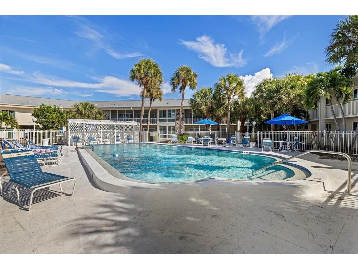 500 S Washington Drive #2A Sarasota FL 34236 A4674762 image31