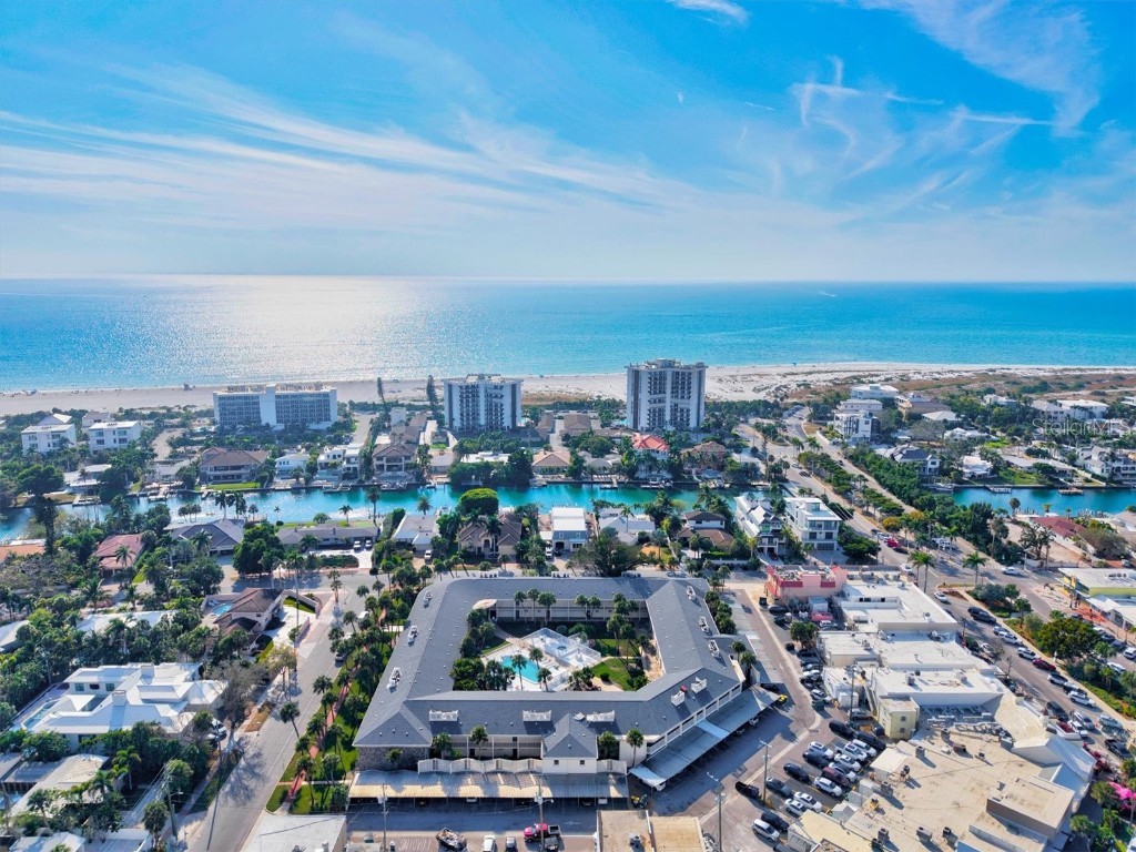 500 S Washington Drive #2A Sarasota FL 34236 A4674762 image33