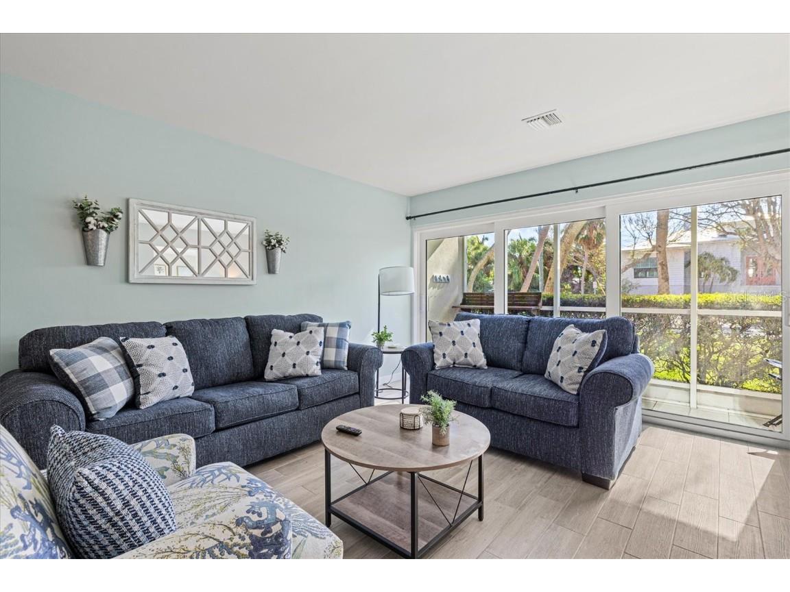 500 S Washington Drive #2A Sarasota FL 34236 A4674762 image9