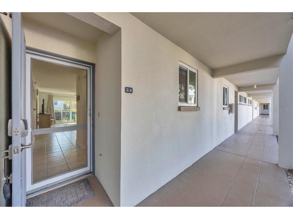 500 S Washington Drive #3A Sarasota FL 34236 A4670508 image1