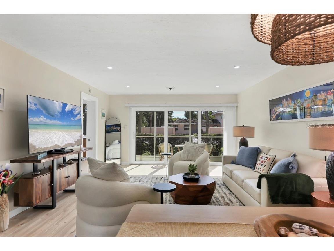 500 S Washington Drive #5A Sarasota FL 34236 A4673702 image4