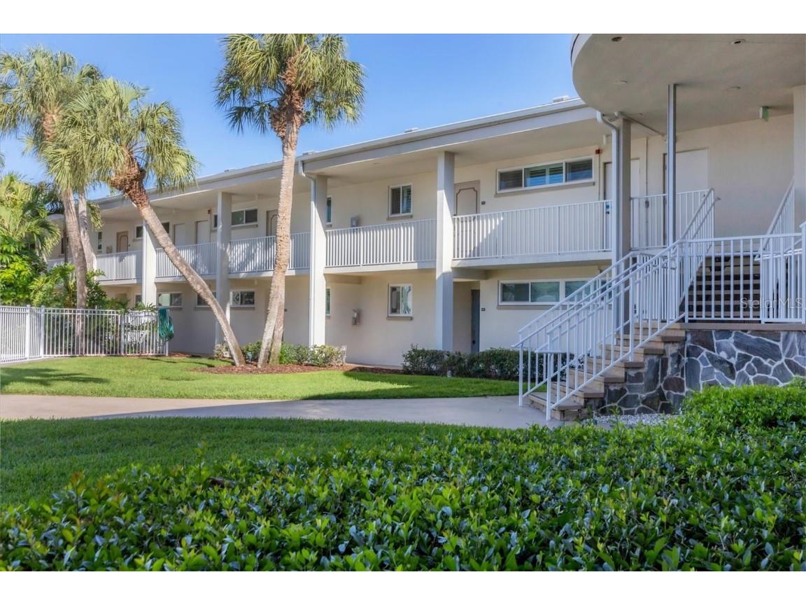 500 S Washington Drive #5B Sarasota FL 34236 A4604124 image1