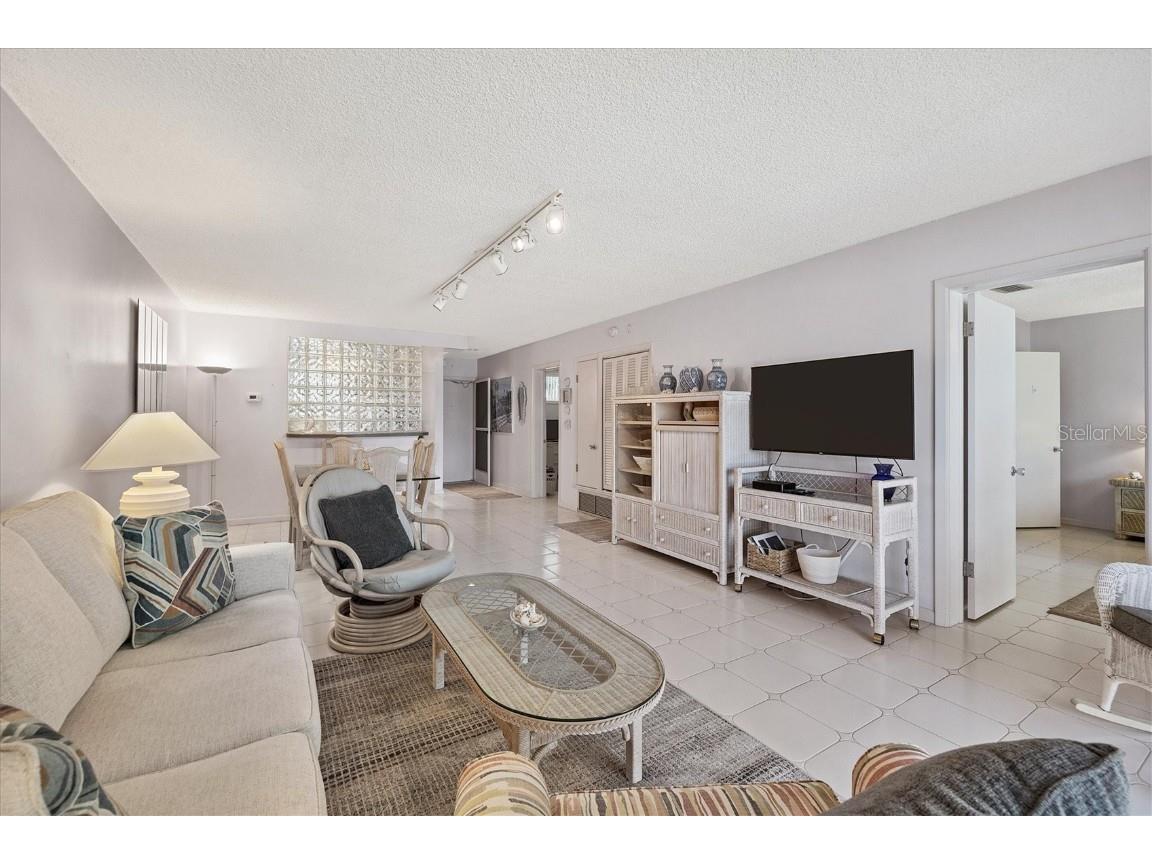 500 S Washington Drive #5B Sarasota FL 34236 A4604124 image7