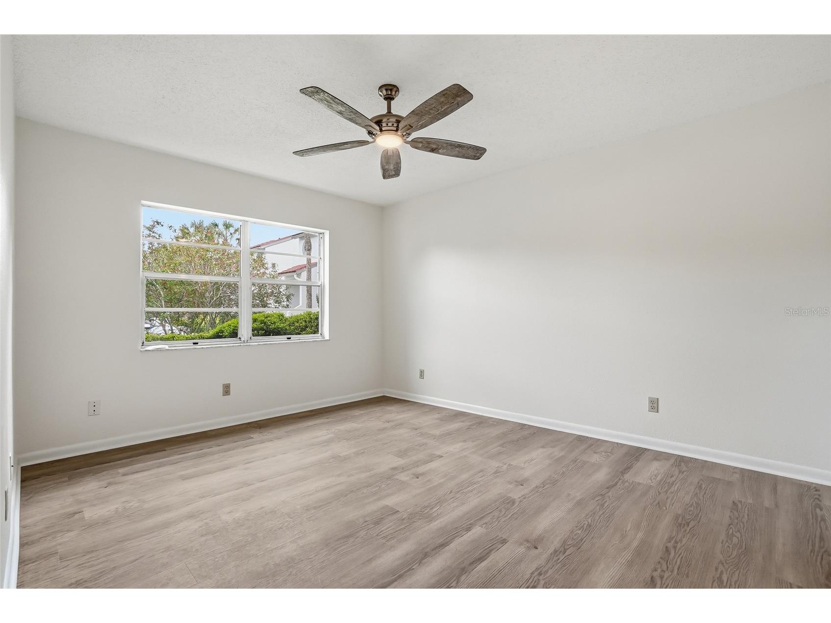 500 Santa Cruz Place NE #D Saint Petersburg FL 33703 TB8496391 image11