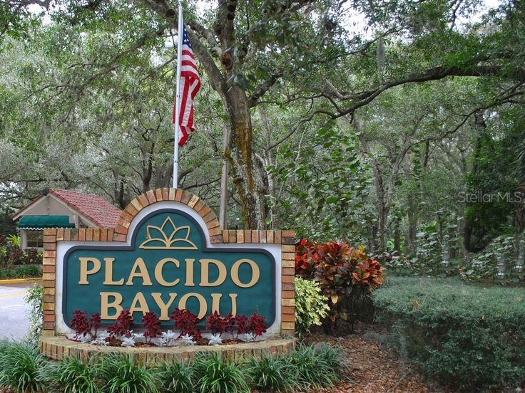 500 Santa Cruz Place NE #E Saint Petersburg FL 33703 TB8502674 image1