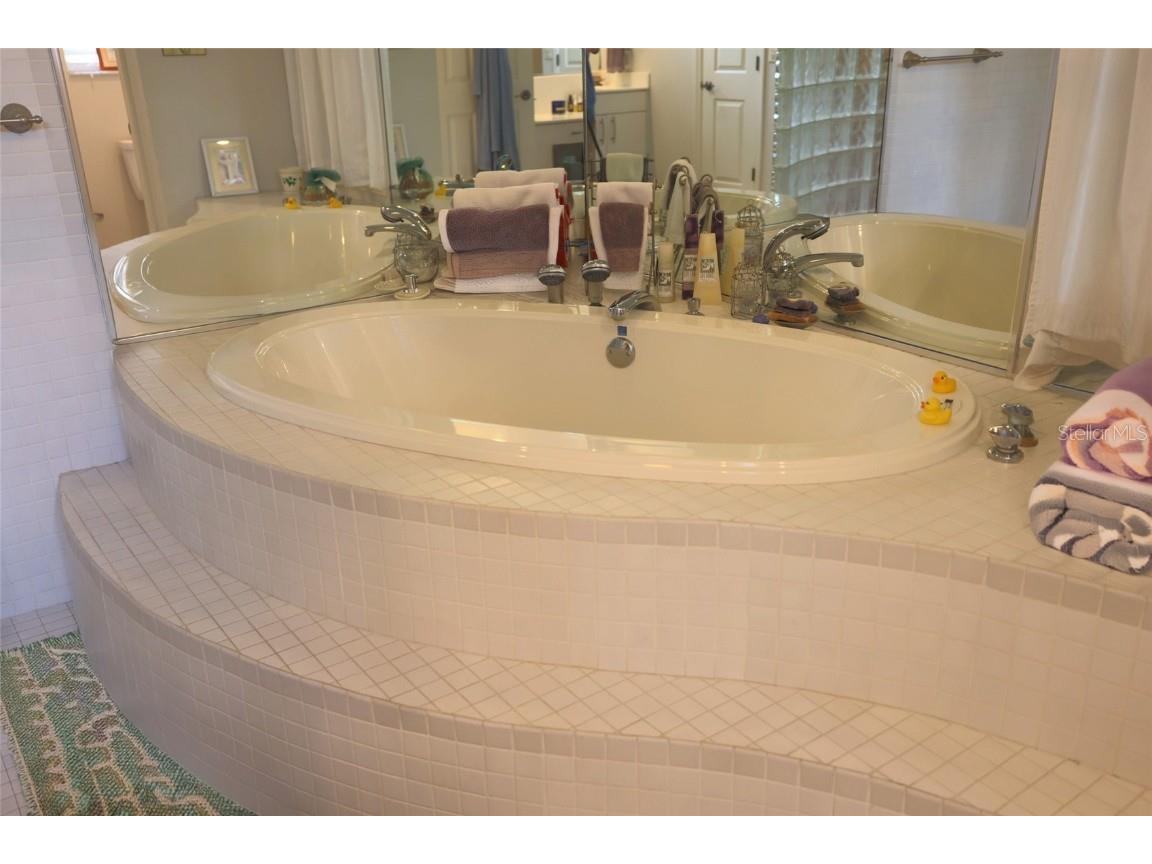 500 Suffolk Circle Nokomis FL 34275 A4662957 image20