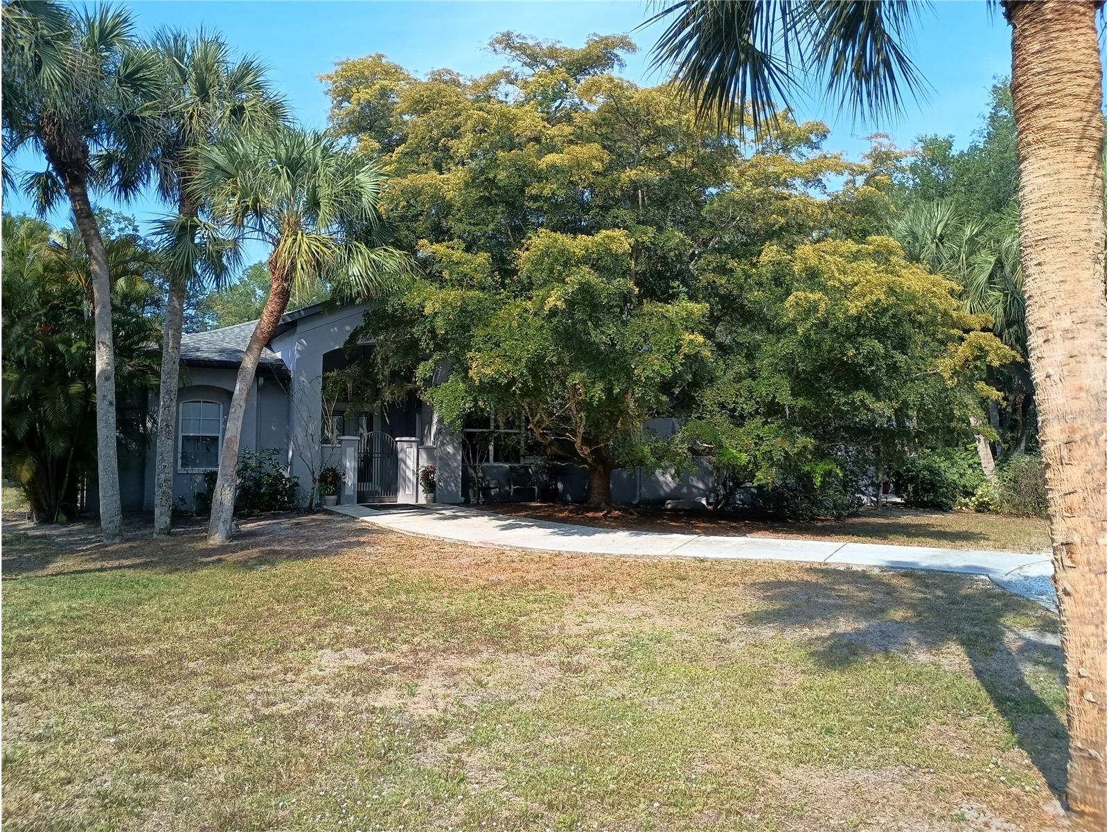 500 Suffolk Circle Nokomis FL 34275 A4690870 image1