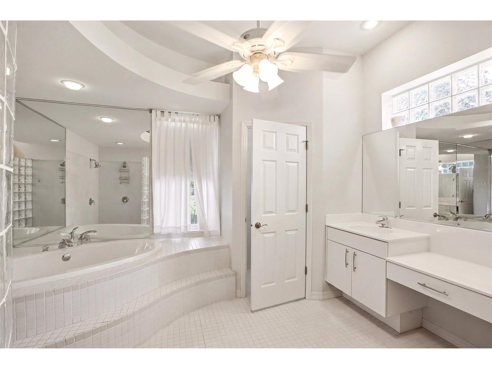 500 Suffolk Circle Nokomis FL 34275 A4690870 image23